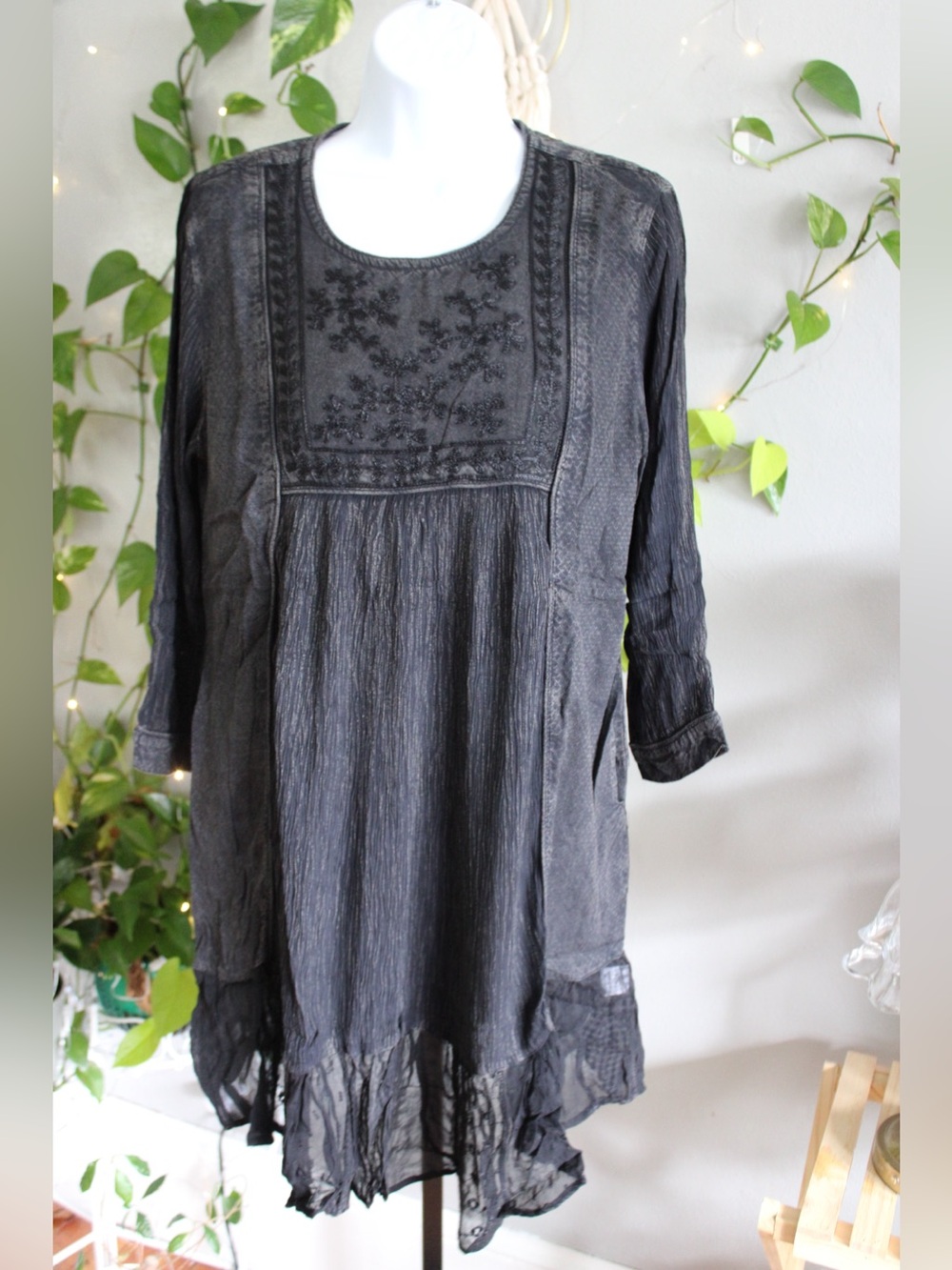 Young Threads Charcoal Embroidered Boho Tunic Dress Size M NWT
